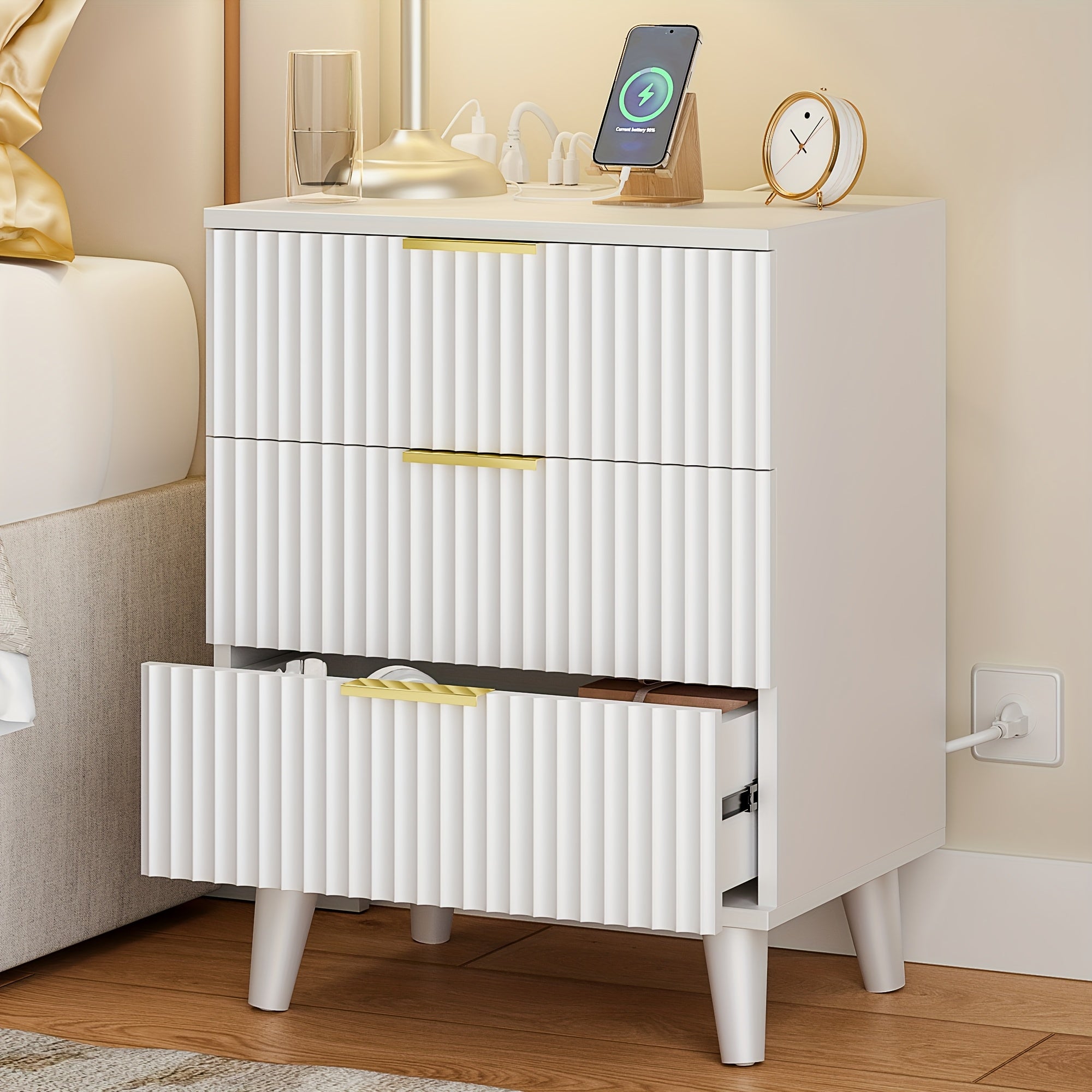 1pc Nightstand With Charging Station, Side Table With 3 Drawers, Bedside End Table With 2 USB Ports And 2 AC Outlets, Night Stand For Bedroom, Small Dresser For Small Spaces