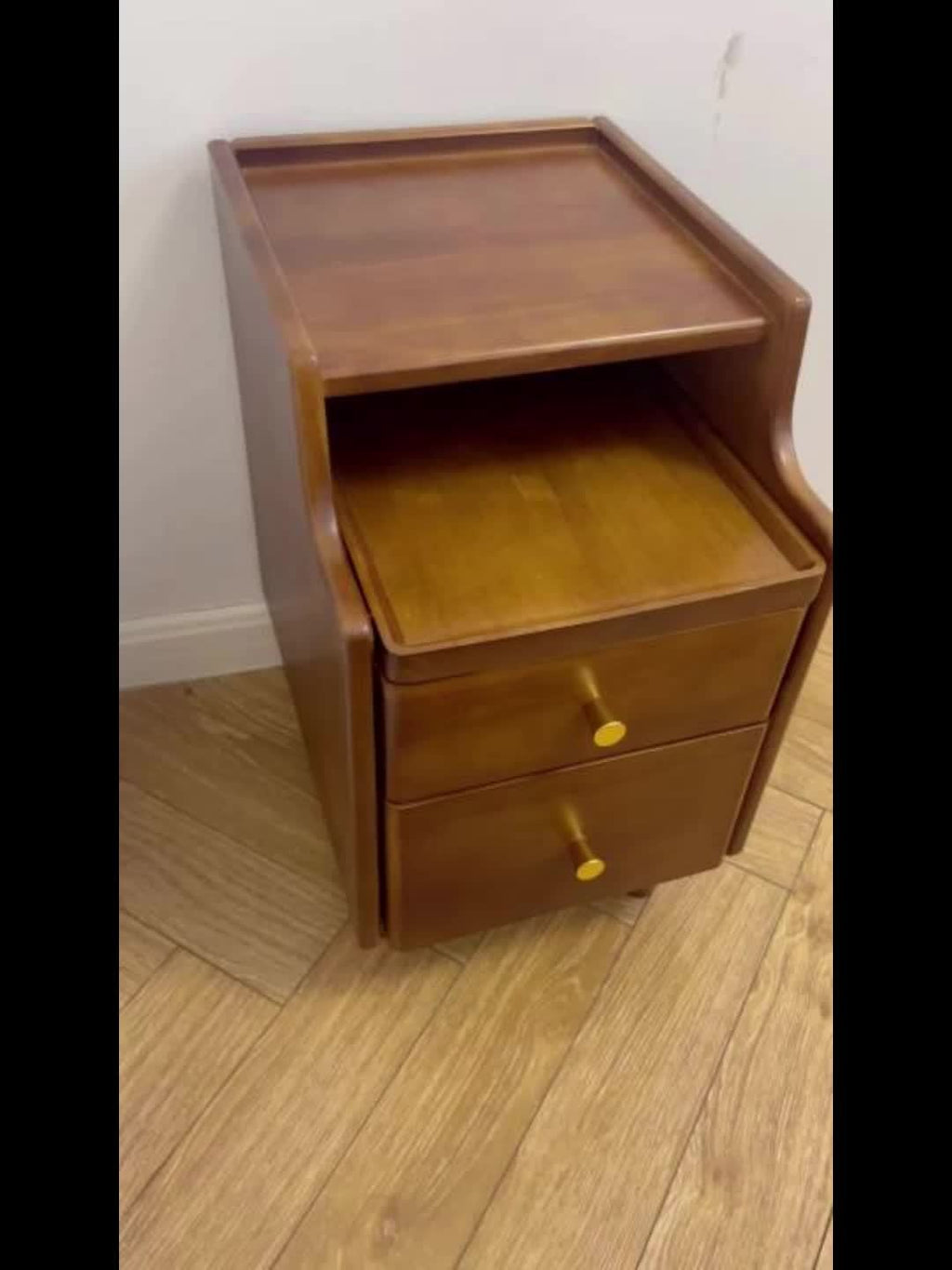 KASLANDI Solid Wood Nightstand with Drawers | Walnut Bedside Table for Bedroom, Christmas Gifts, Black Fridays Special, Free Shipping